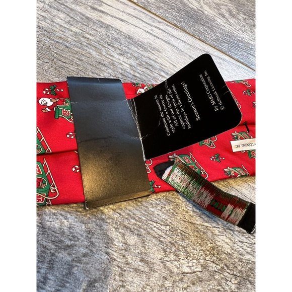 NWT Santa Claus Tie Traditions Hallmark Design Collection 100% Silk Christmas - Picture 3 of 8